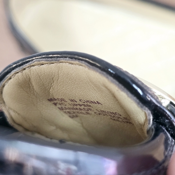 Michael Kors Flats - Picture 7 of 8